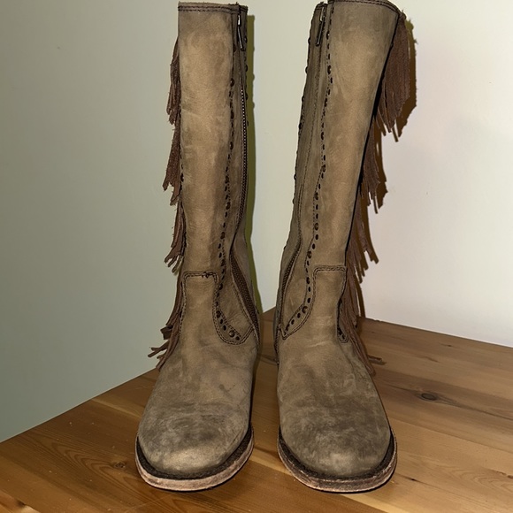 Liberty Black fringe boots - Picture 2 of 4